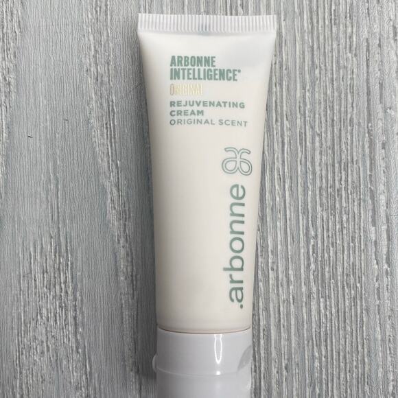 Arbonne Gift Set: Amethyst Facial Roller & Intelligence Rejuvenating Cream - Picture 3 of 7